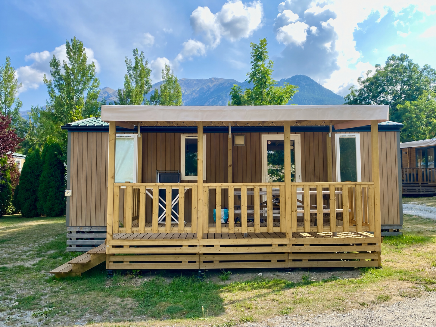 Mobil-Home Montana Confort 32m² – 3 Chambres + TV + Climatisation